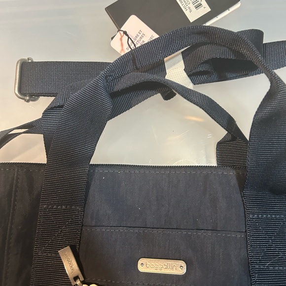 Baggallini Navy Duffel Bag - Picture 2 of 4